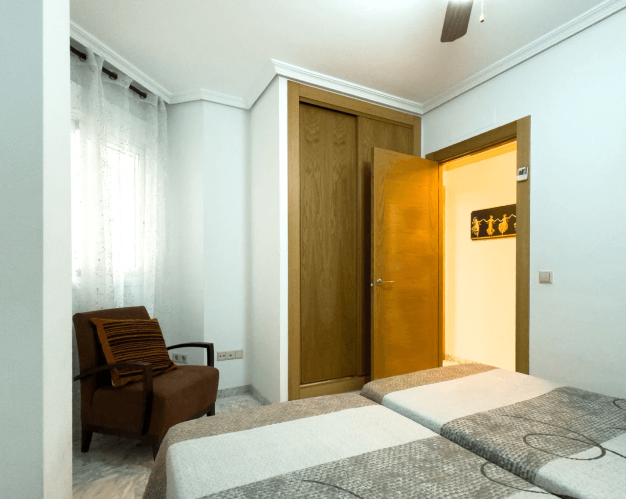 Bright Apartment with Balcony Just Steps from the Beach in Altea