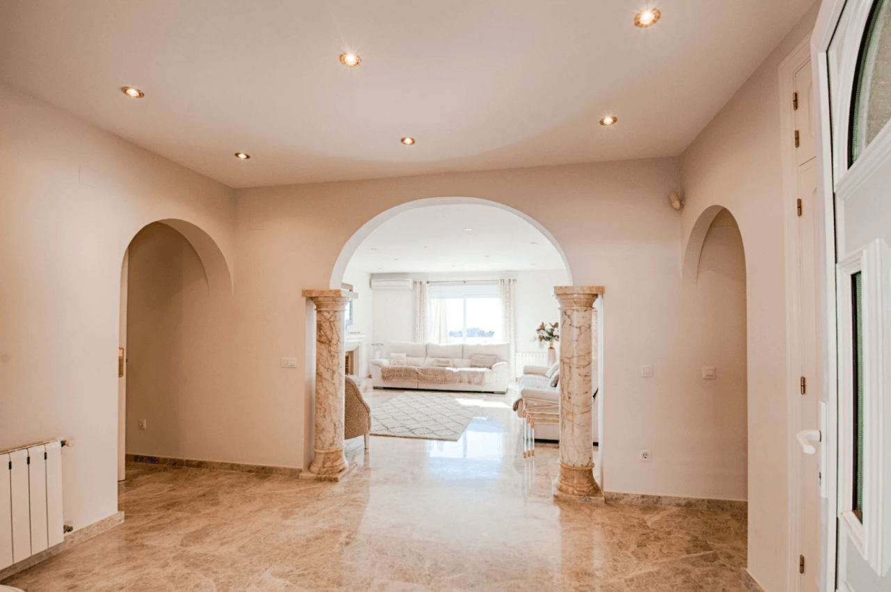Large Elegant Villa with Sea Views for Sale in Moraira