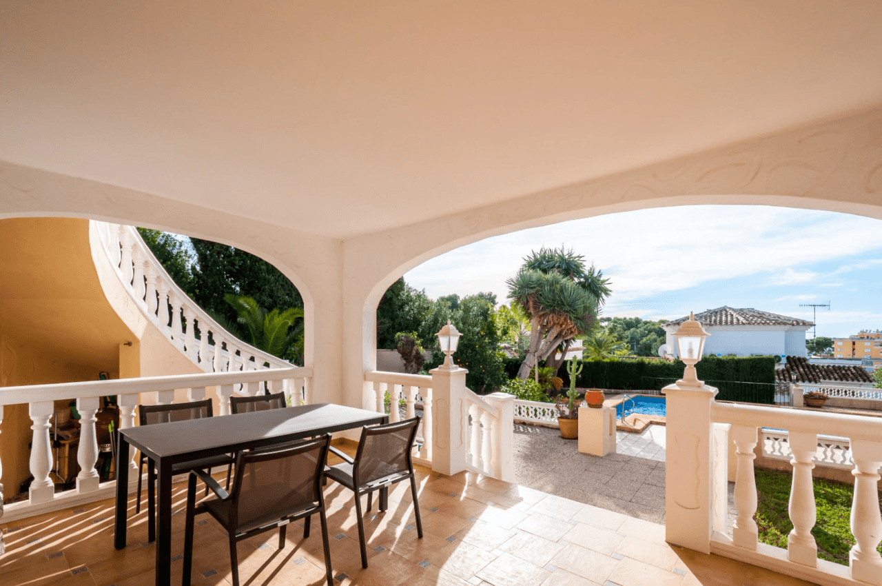 Sea View Villa for Sale in Moraira Walking Distance to Centre