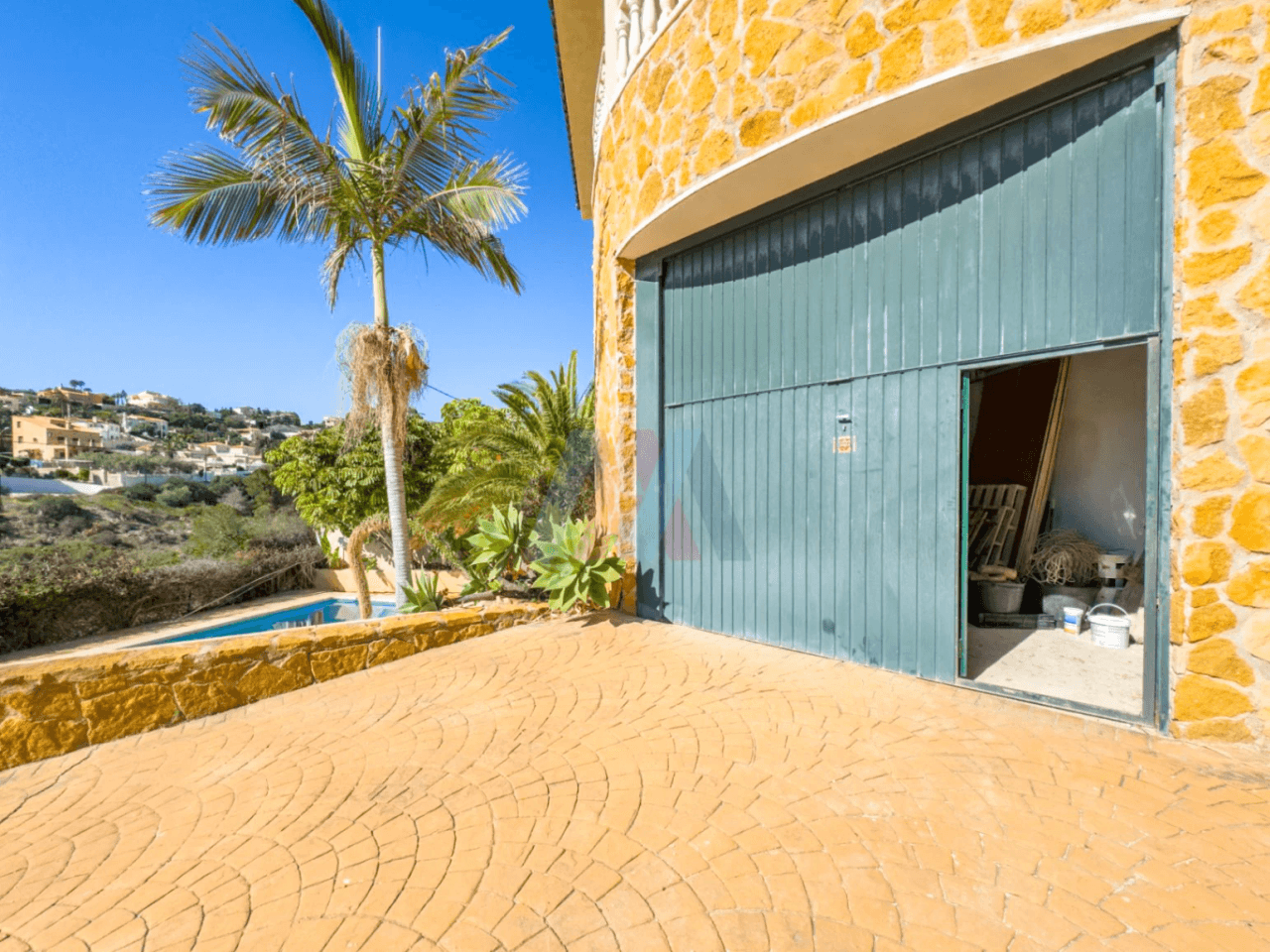 Mediterranean Villa with Sea Views, and walking distance to the sea, in Cala D'or, Campello