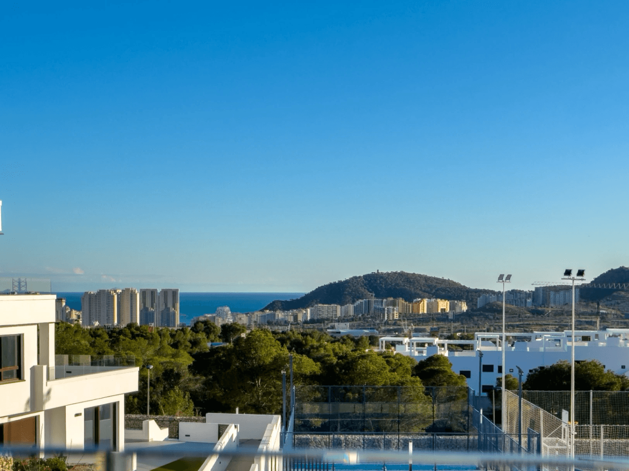 Newly built modern 2 apartment with sea views, recently delivered