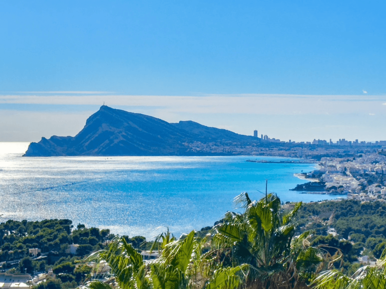 Apartment with Large Terrace and Sea Views in Altea Hills