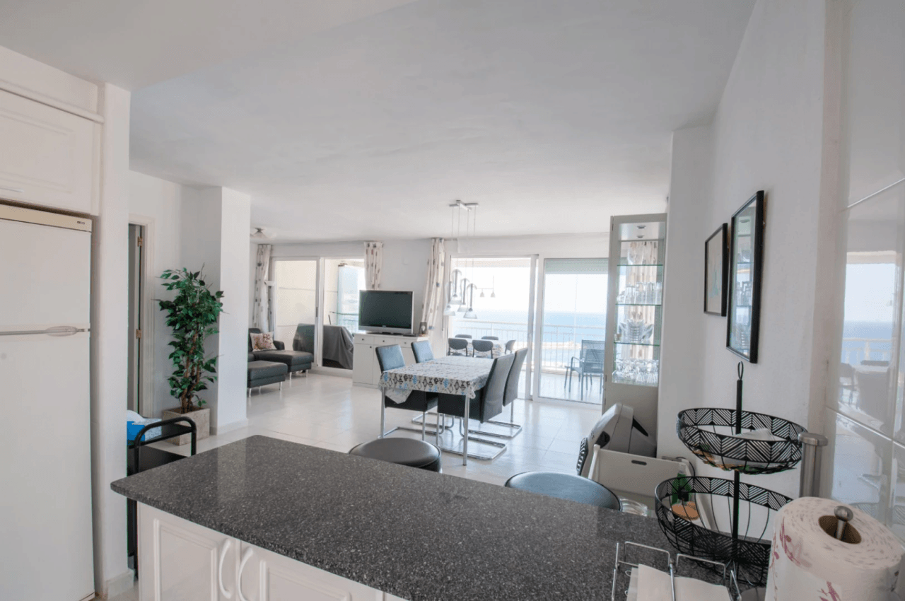 Penthouse for Sale in Calpe’s Puerto Area with Panoramic Sea Peñón Views