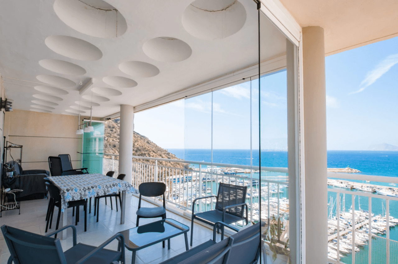 Penthouse for Sale in Calpe’s Puerto Area with Panoramic Sea Peñón Views