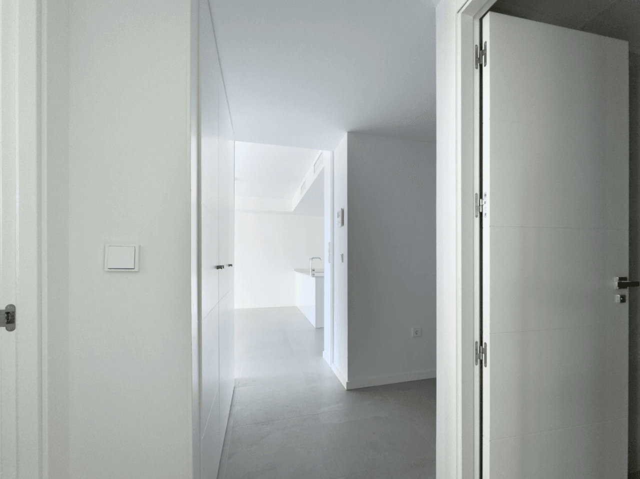 Newly built modern 2 apartment with sea views, recently delivered