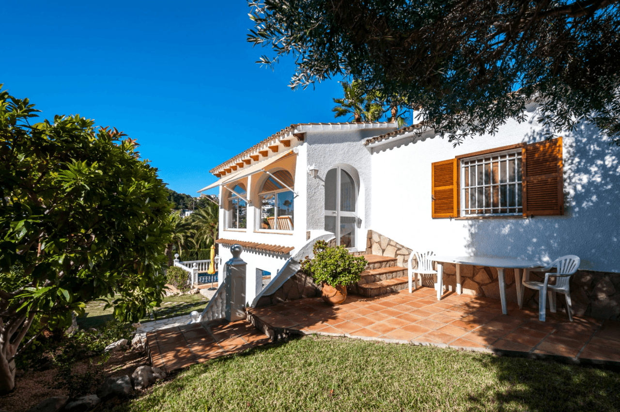 Southwest-oriented Mediterranean Villa in Benissa near San Jaime Golf Club