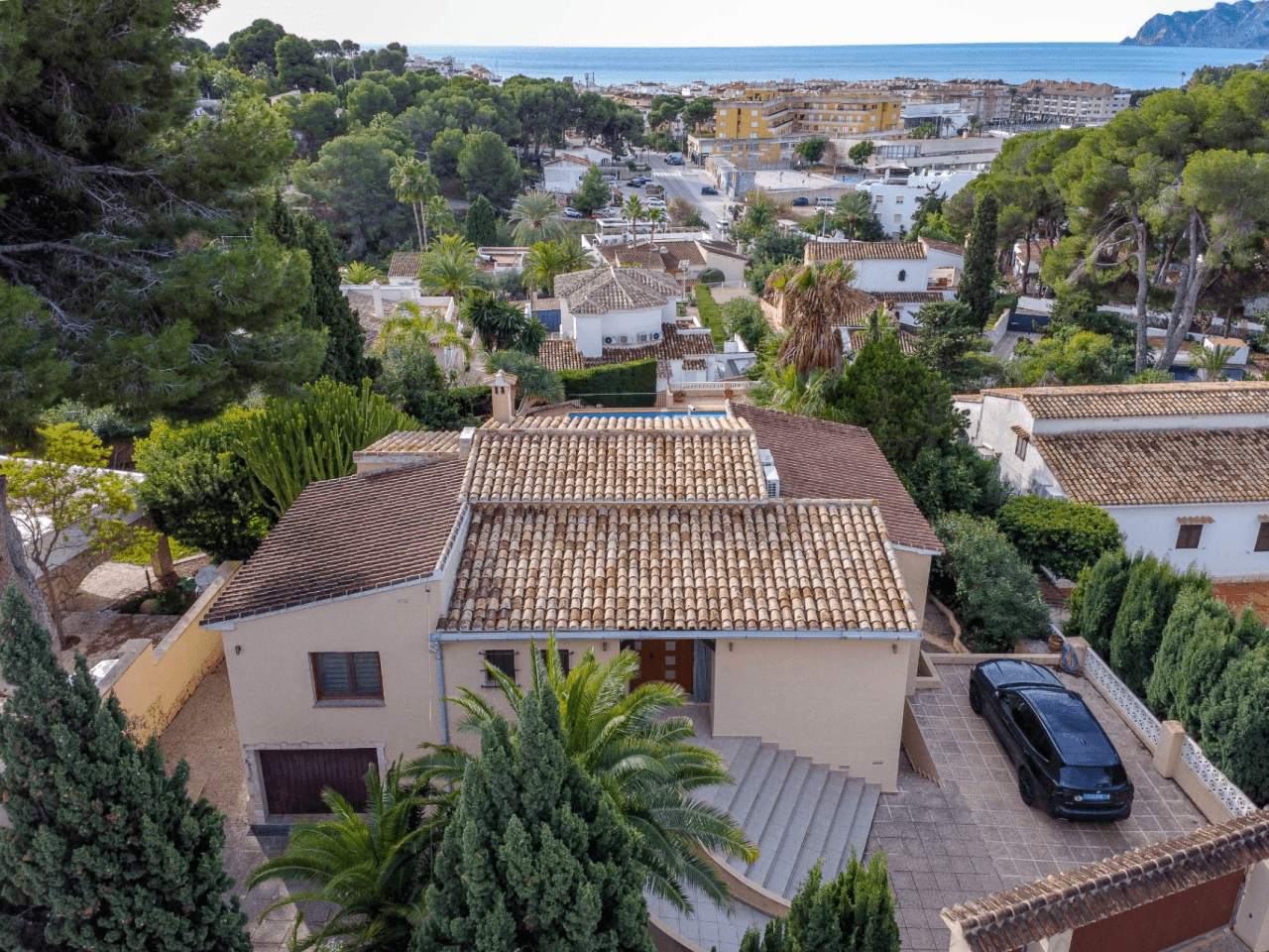 Sea View Villa for Sale in Moraira Walking Distance to Centre