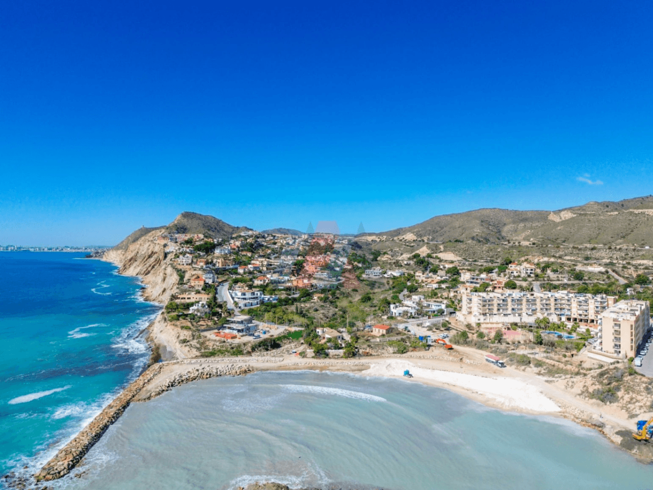 Mediterranean Villa with Sea Views, and walking distance to the sea, in Cala D'or, Campello