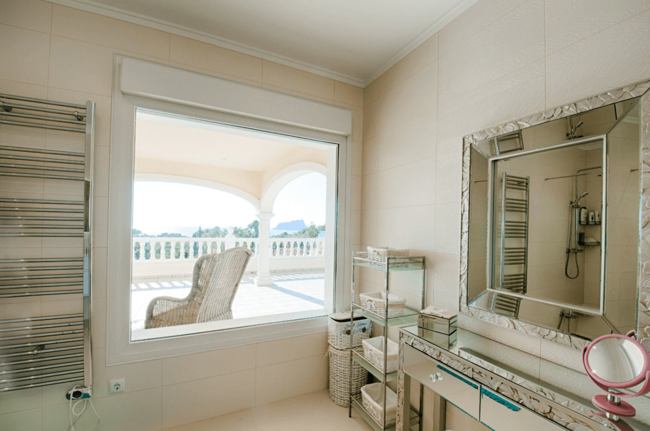 Large Elegant Villa with Sea Views for Sale in Moraira