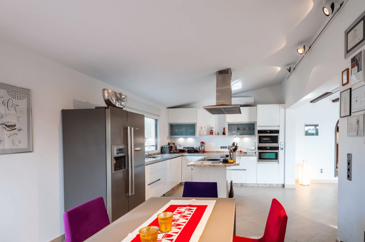 Sea View Villa for Sale in Moraira Walking Distance to Centre