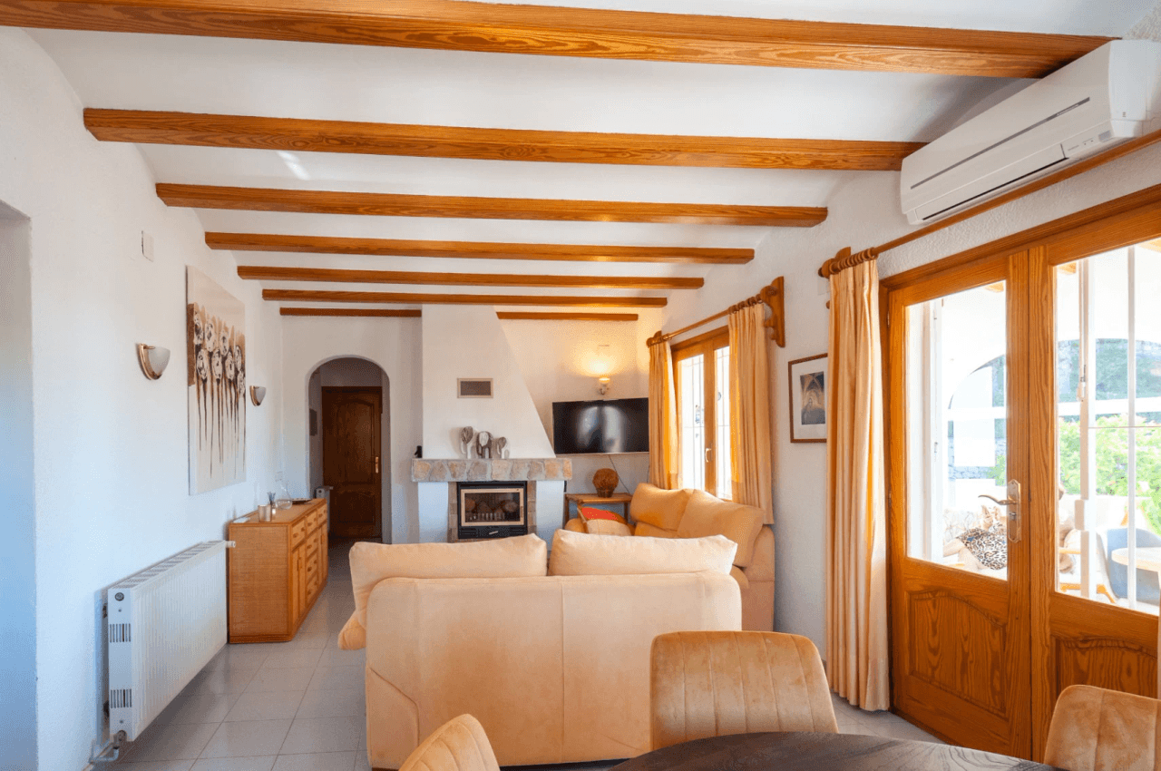 Southwest-oriented Mediterranean Villa in Benissa near San Jaime Golf Club