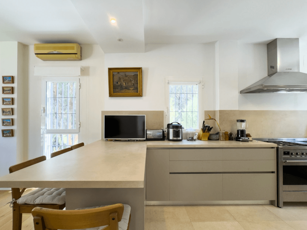 Fully Refurbished 4-Bedroom Villa with Golf, Mountain and Sea Views in Altea