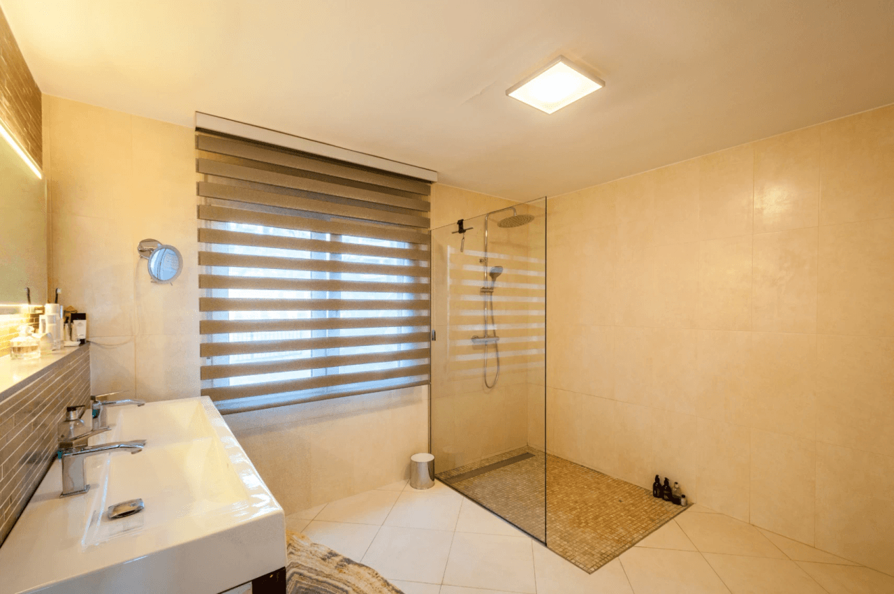 Sea View Villa for Sale in Moraira Walking Distance to Centre