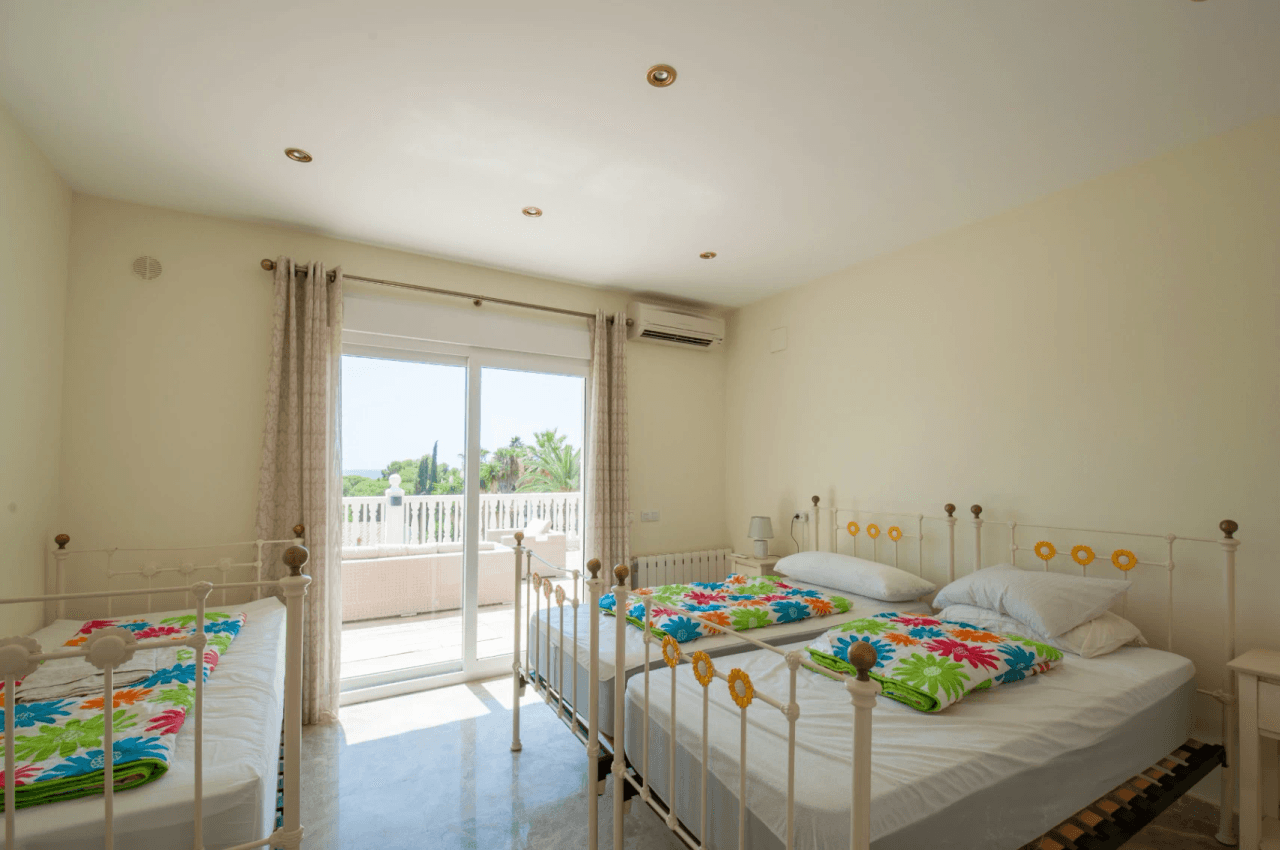 Large Elegant Villa with Sea Views for Sale in Moraira