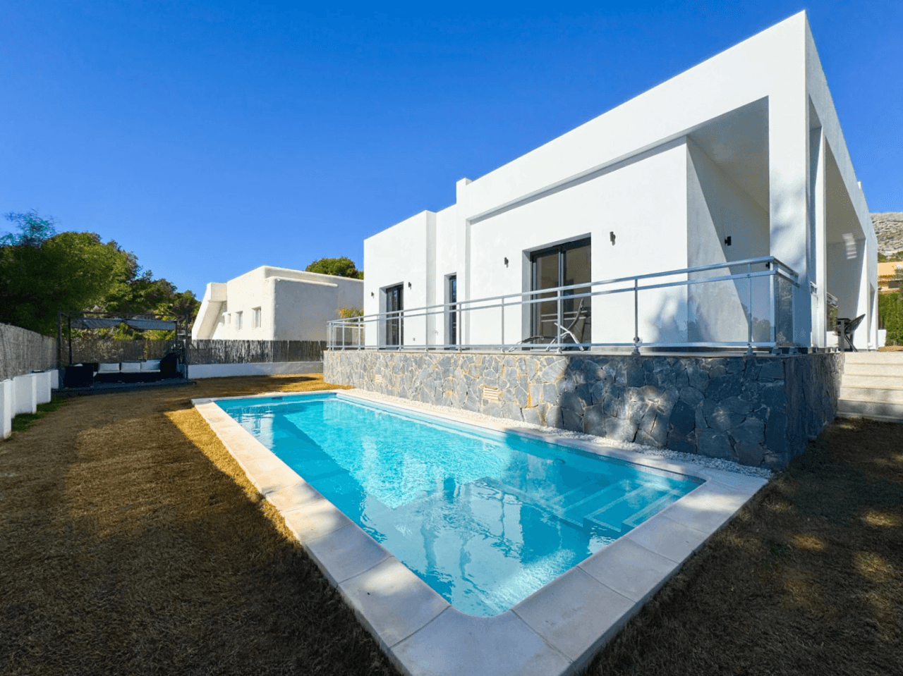 Modern Villa in the Quiet Residential area of Santa Clara, Altea