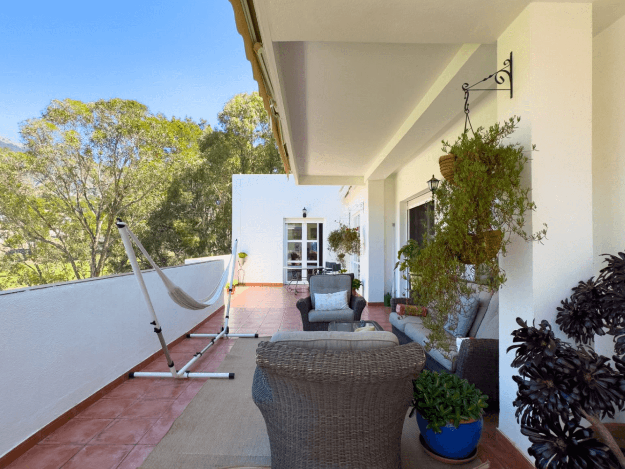 Fully Refurbished 4-Bedroom Villa with Golf, Mountain and Sea Views in Altea