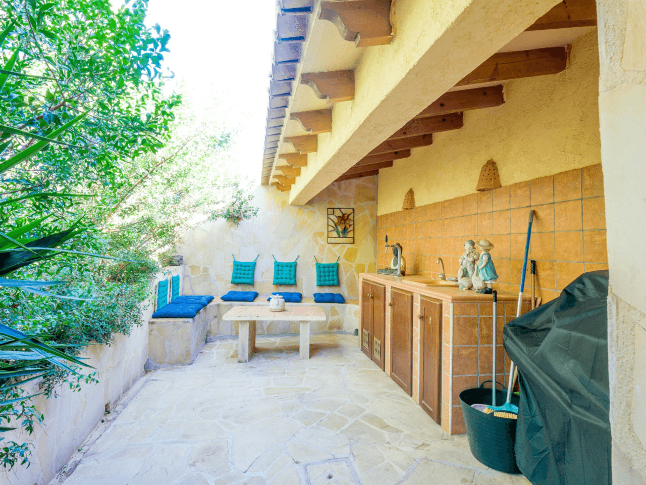 Benissa Villa with Sea Views and Separate Guest Apartment