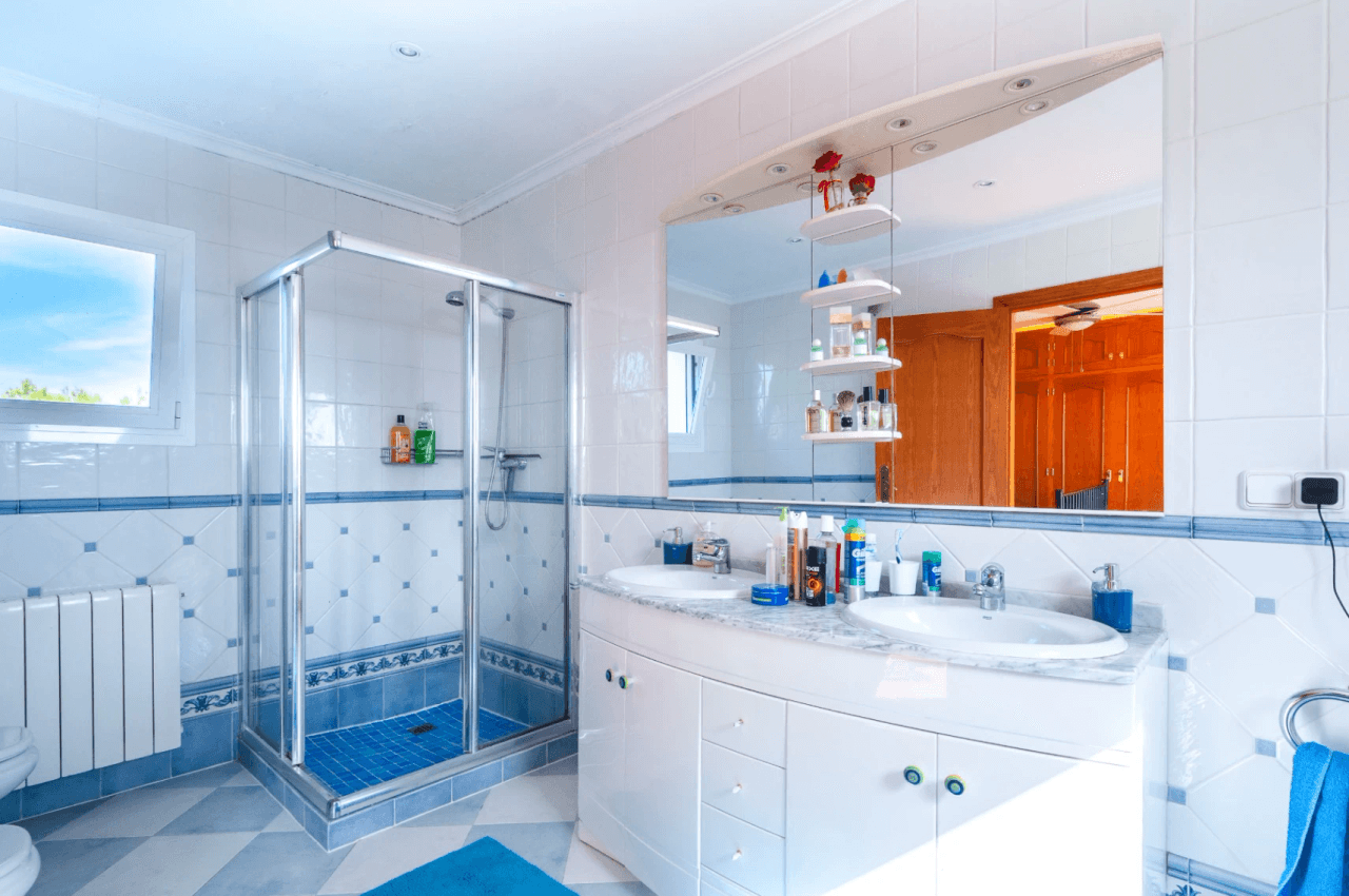 Benissa Villa with Sea Views and Separate Guest Apartment