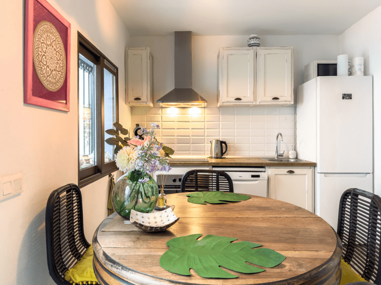 Recently reformed ground-floor 2 bedroom apartment located in the Casco Antiguo of Altea