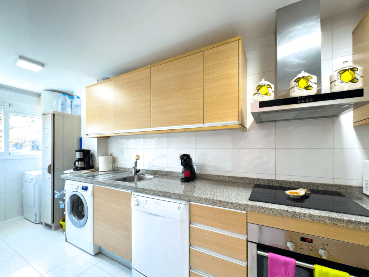 Bright Apartment with Balcony Just Steps from the Beach in Altea