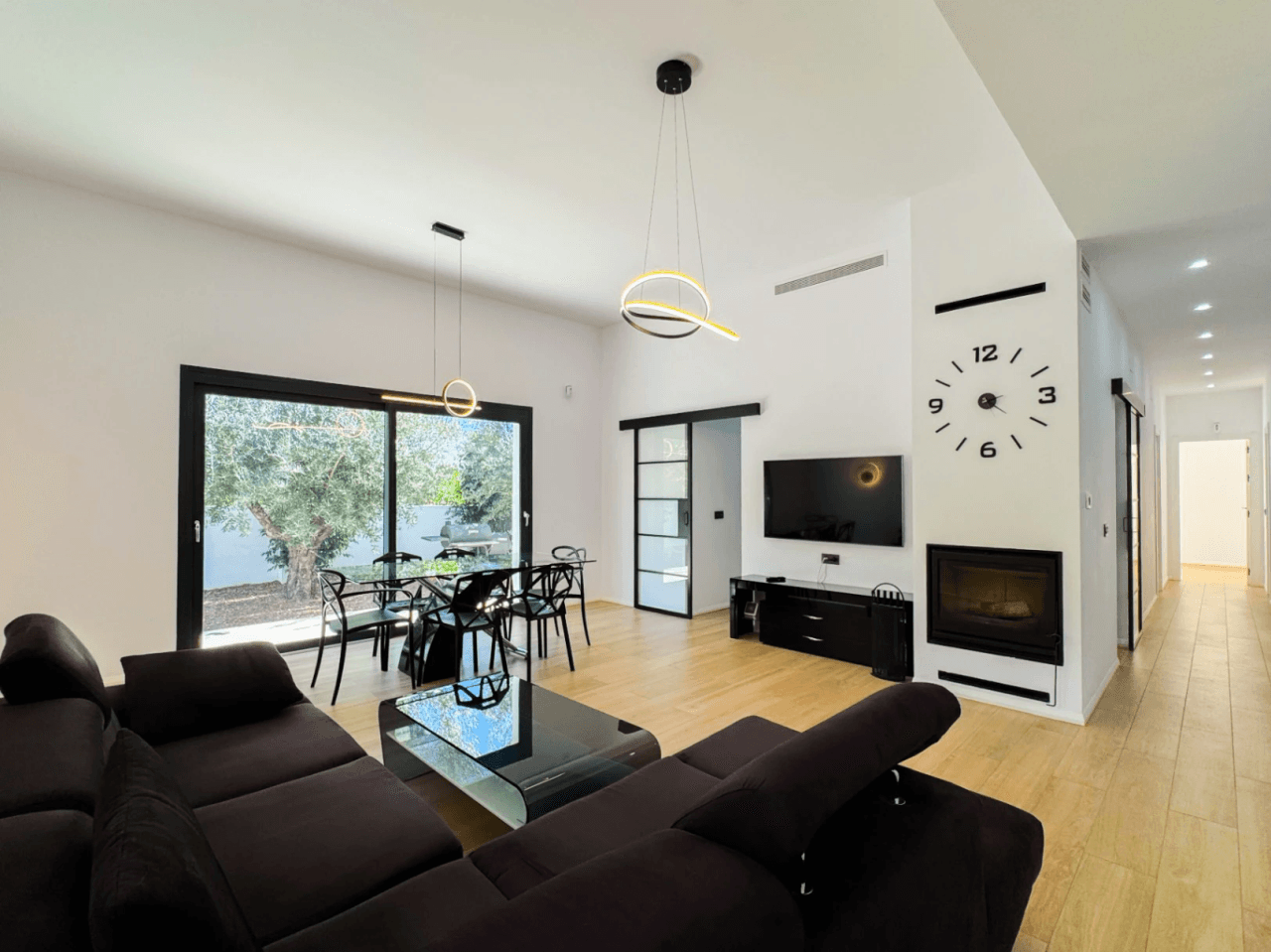 Modern Villa in the Quiet Residential area of Santa Clara, Altea