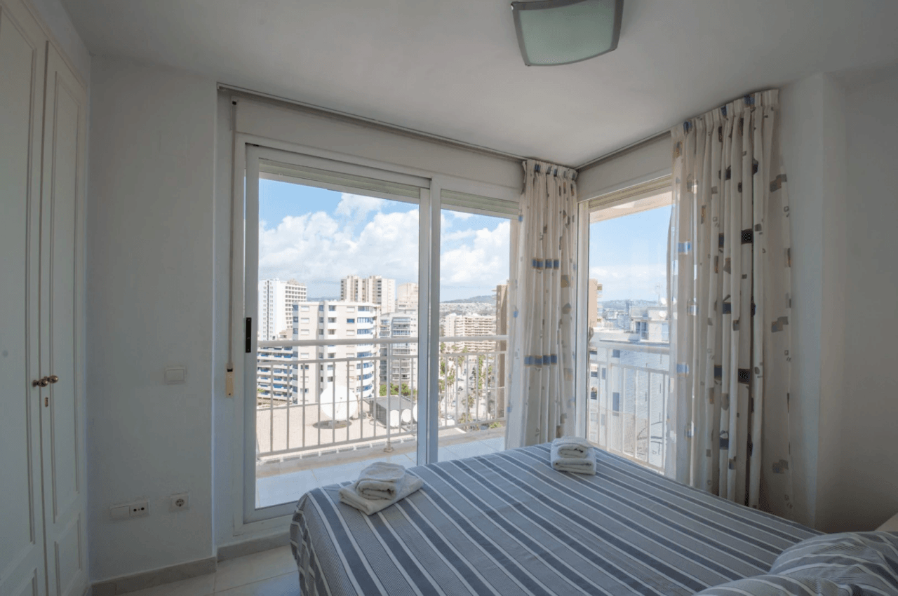 Penthouse for Sale in Calpe’s Puerto Area with Panoramic Sea Peñón Views