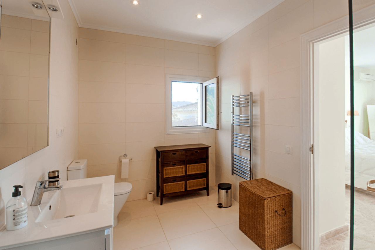 Large Elegant Villa with Sea Views for Sale in Moraira