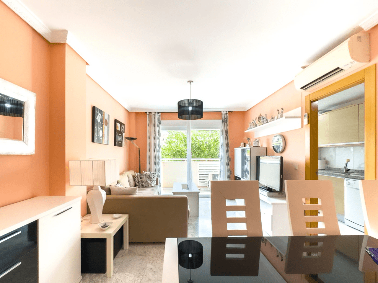 Bright Apartment with Balcony Just Steps from the Beach in Altea