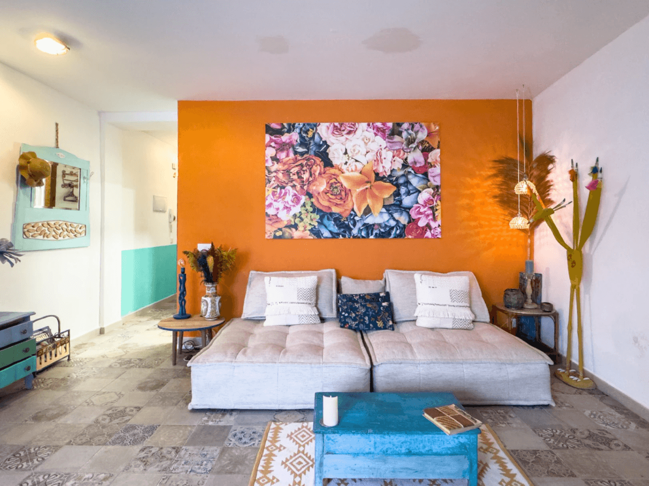 Recently reformed ground-floor 2 bedroom apartment located in the Casco Antiguo of Altea