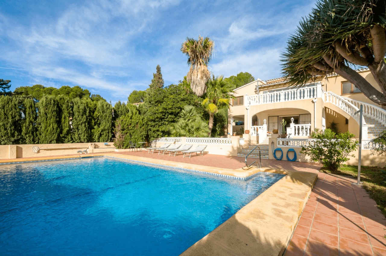 Sea View Villa for Sale in Moraira Walking Distance to Centre