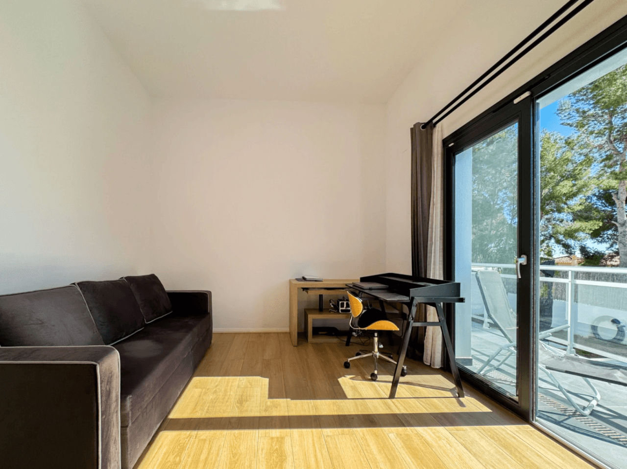Modern Villa in the Quiet Residential area of Santa Clara, Altea