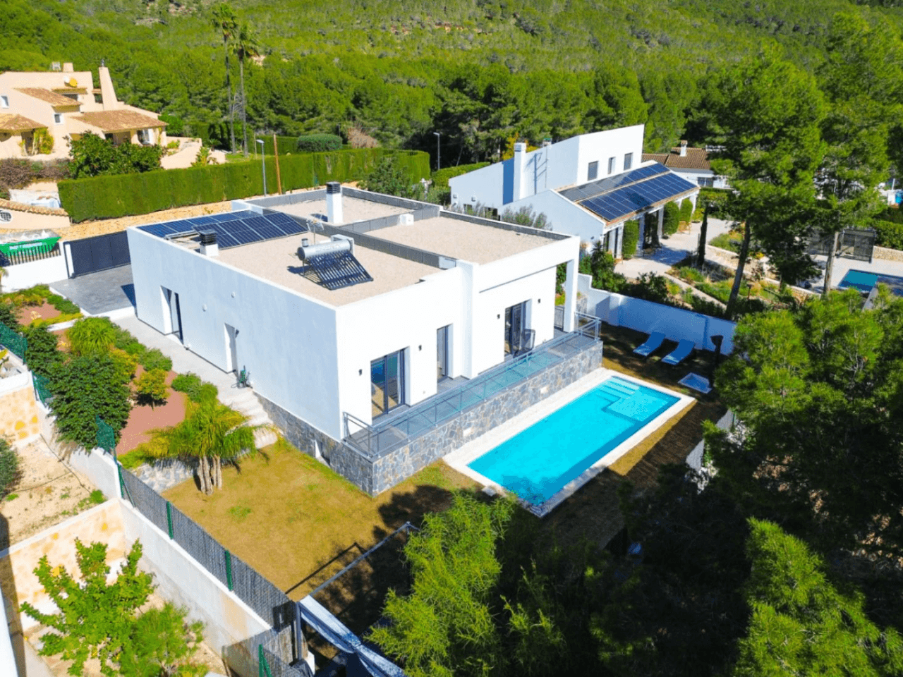 Modern Villa in the Quiet Residential area of Santa Clara, Altea