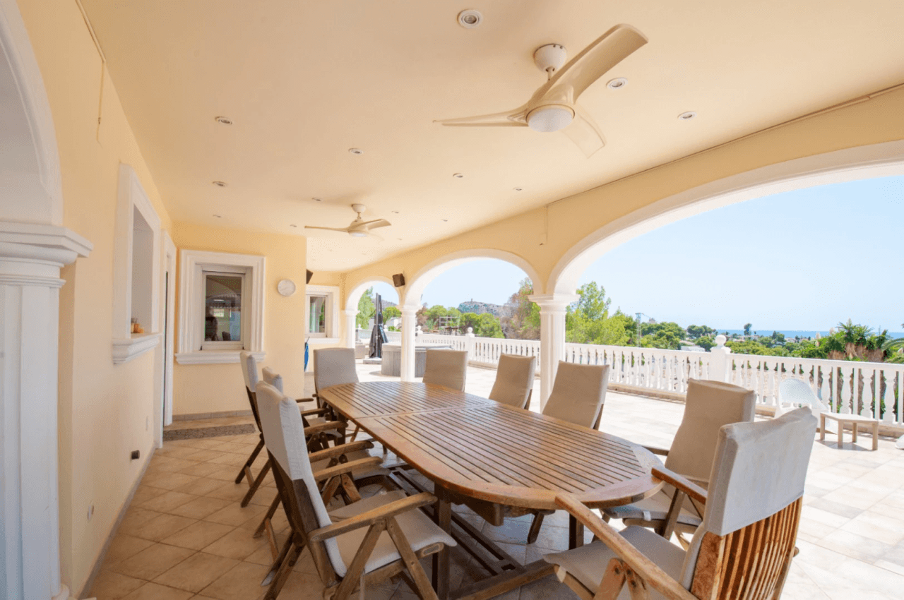Large Elegant Villa with Sea Views for Sale in Moraira