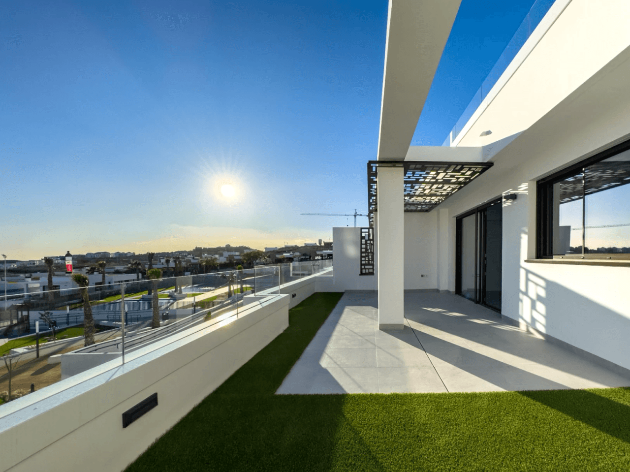 Newly built modern 2 apartment with sea views, recently delivered