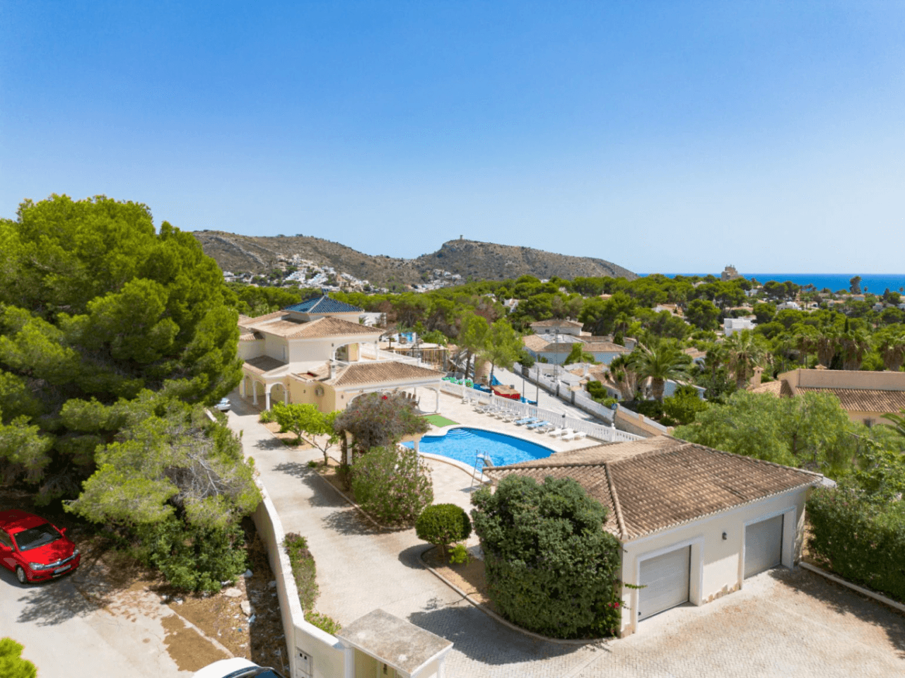 Large Elegant Villa with Sea Views for Sale in Moraira