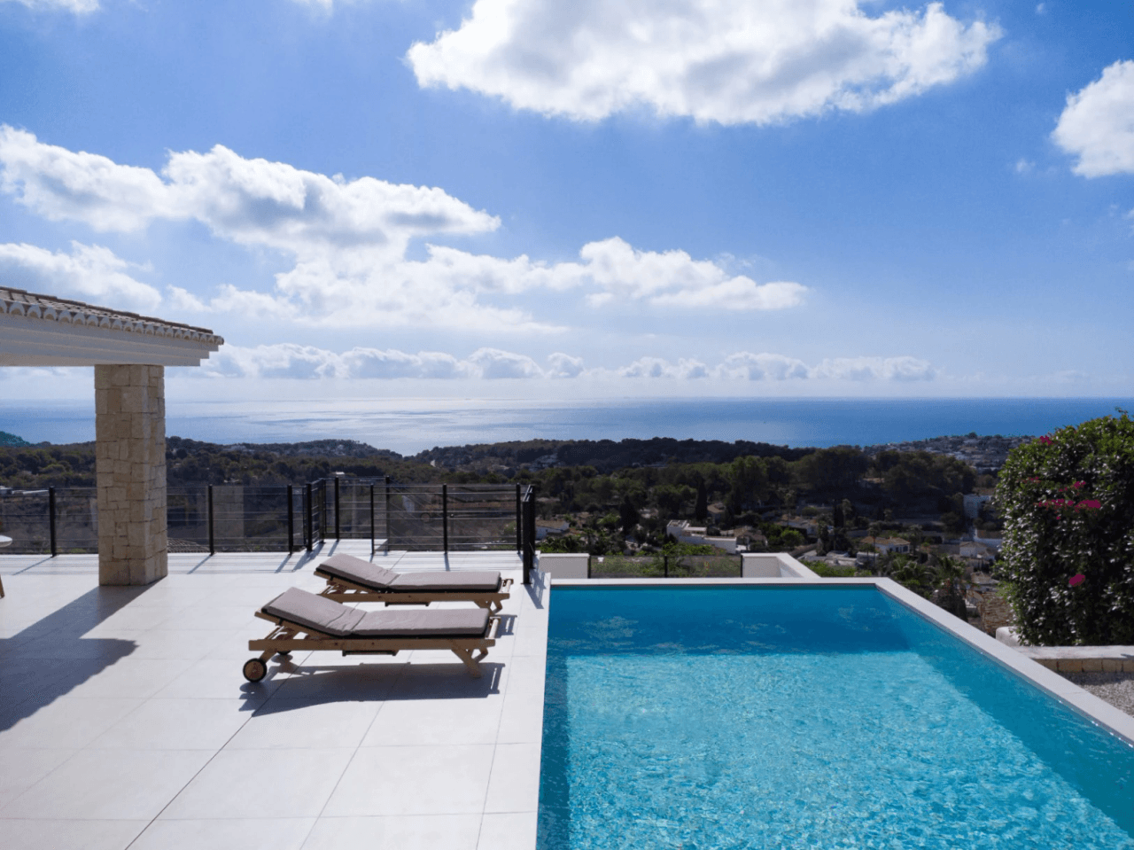 Luxury, Villa, Comfort and Spectacular Views in Benissa.