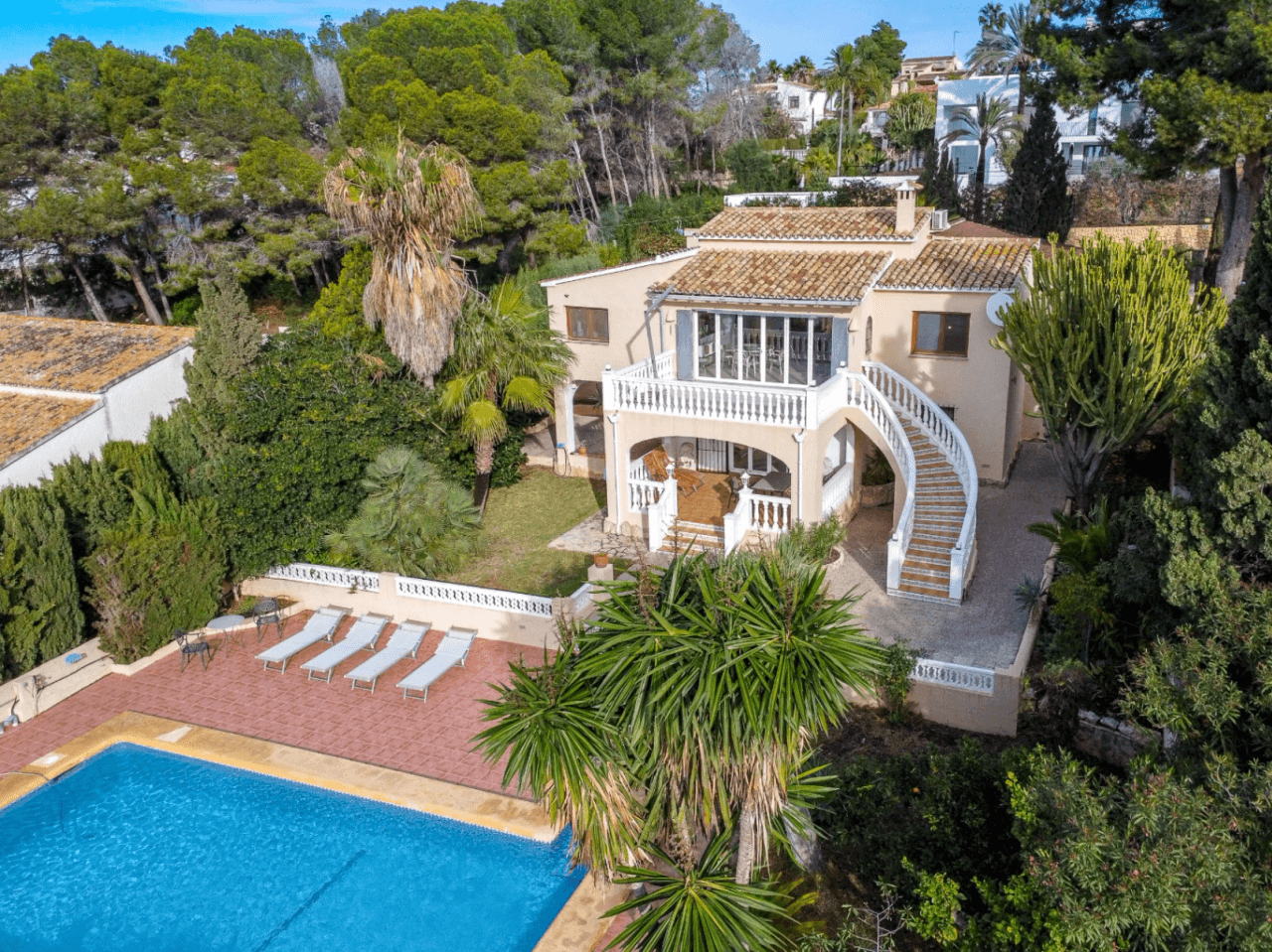 Sea View Villa for Sale in Moraira Walking Distance to Centre