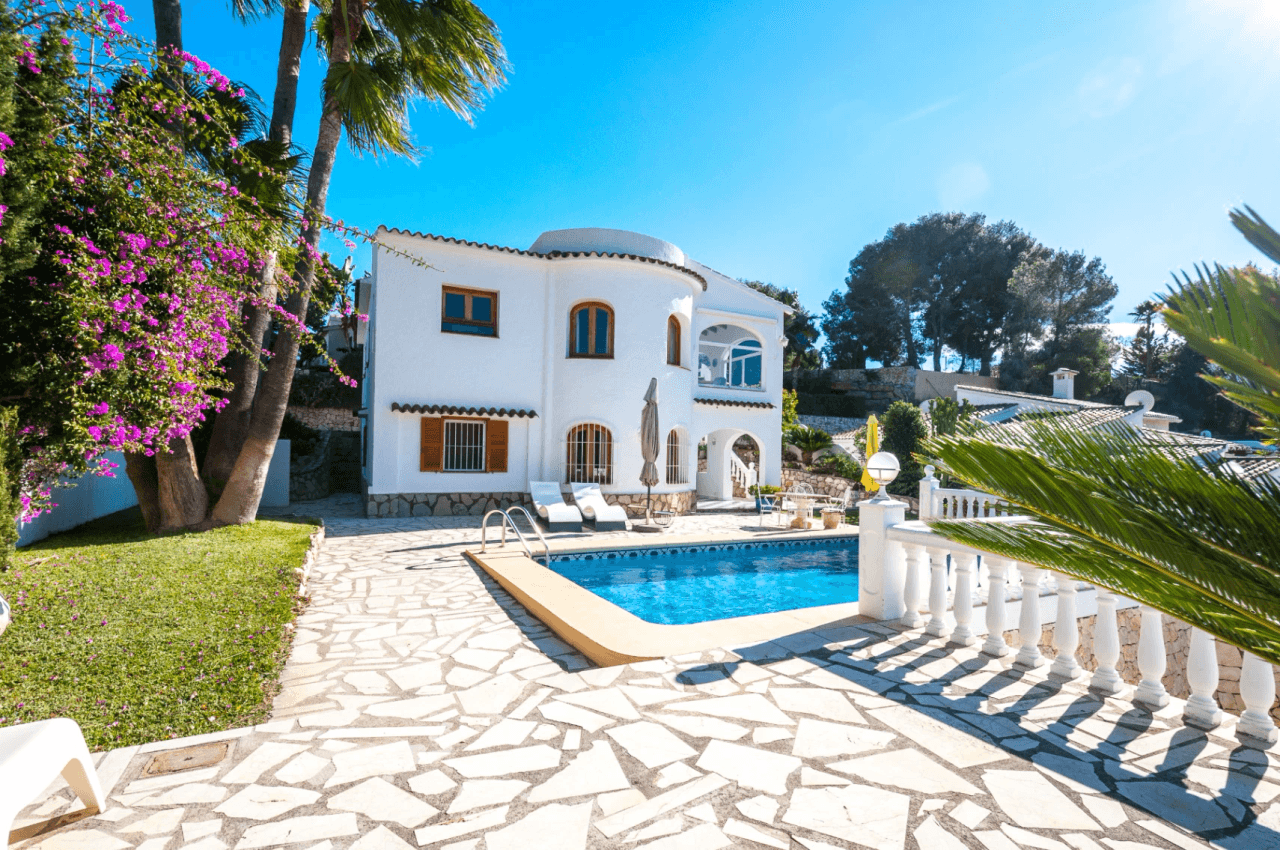 Southwest-oriented Mediterranean Villa in Benissa near San Jaime Golf Club