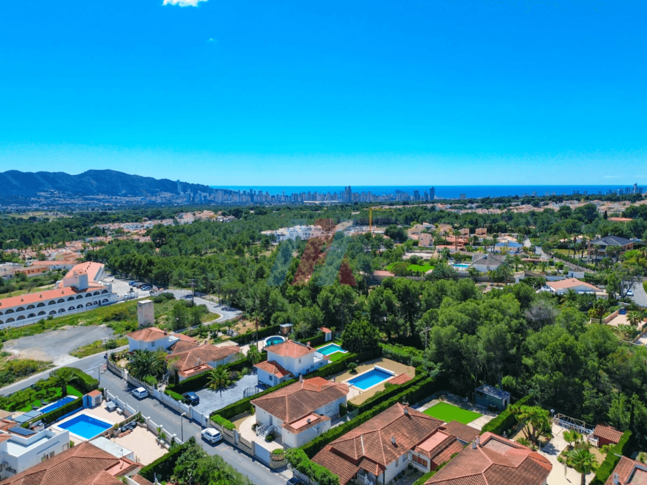 Single-level villa with private pool on 750 m² plot in La Nucía